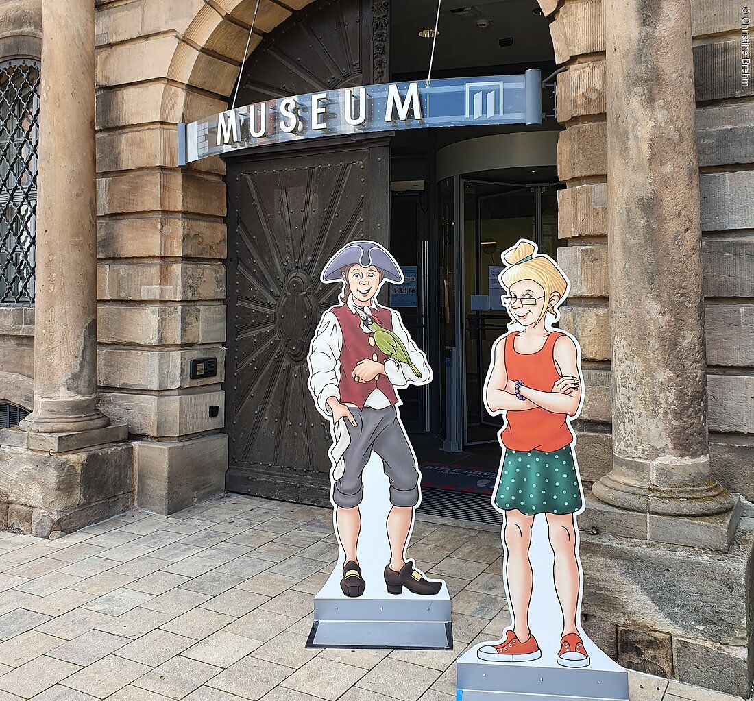 Vor dem Stadtmuseum (Erlangen, Städteregion Nürnberg)